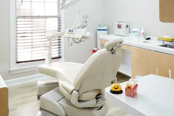 Bender Dental Associates treatment room